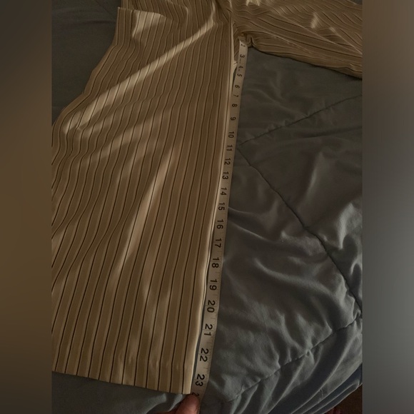 DYNAMITE 2 pairs paper bag waist/wide leg pants - Picture 15 of 16